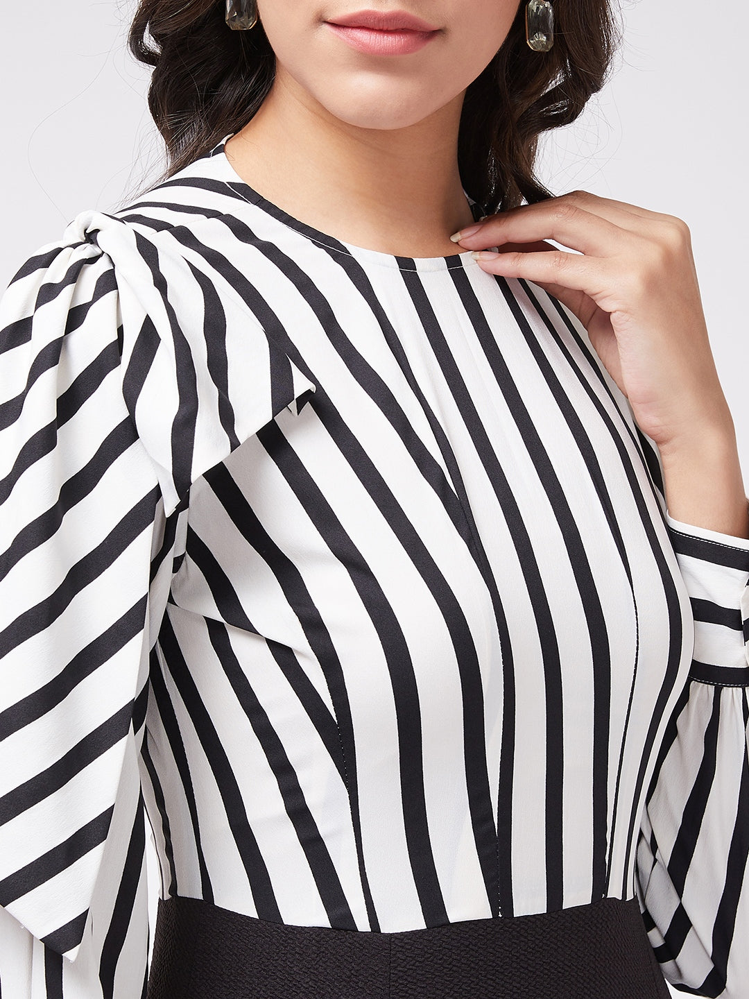 Monocromatic Stripe Fitted Dress